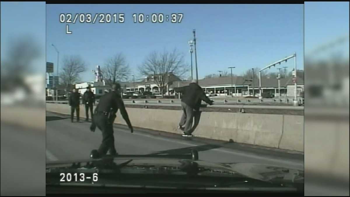 Grandview police help rescue man from highway overpass