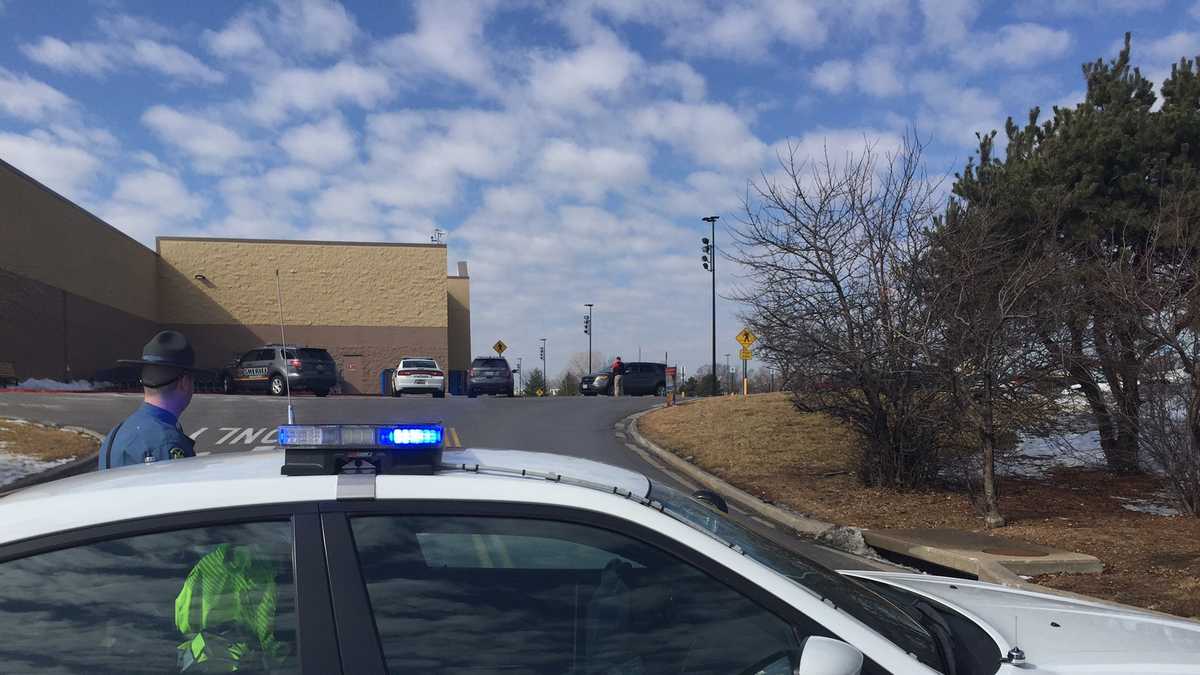 Authorities evacuate Raymore Walmart after police pursuit