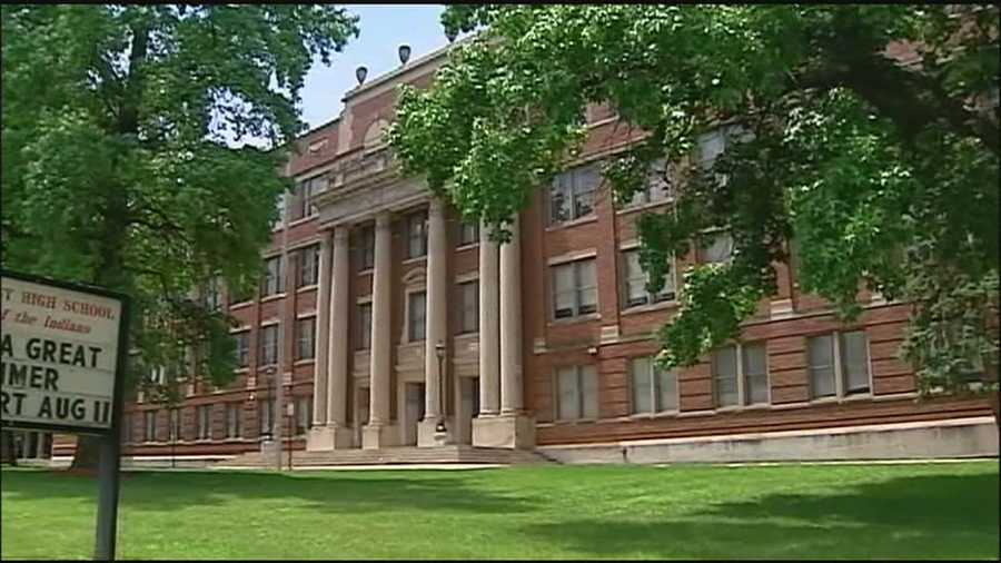 Academie Lafayette steps back from plan with KC Public Schools