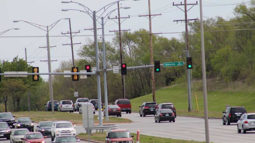 Overland Park's Best-Kept Secret: Free Truck Parking!