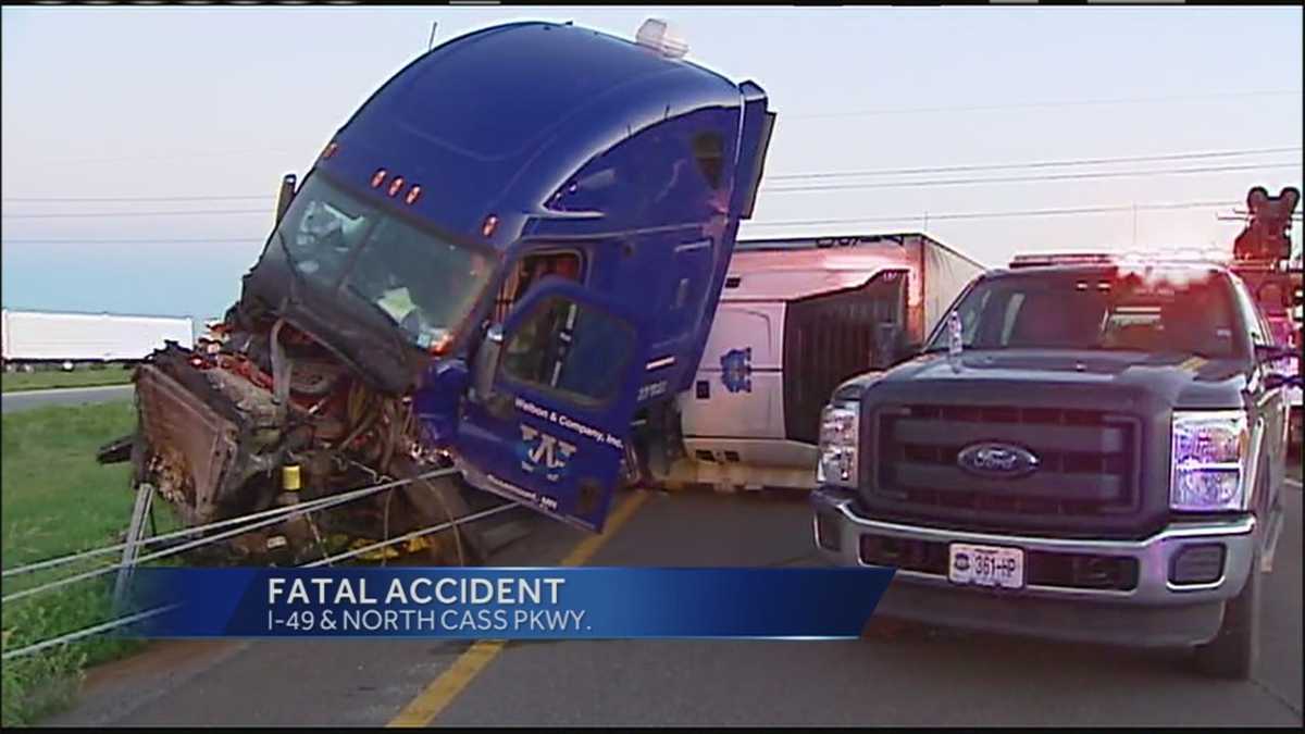 Fatal Crash Closes I 49 In Both Directions In Cass County