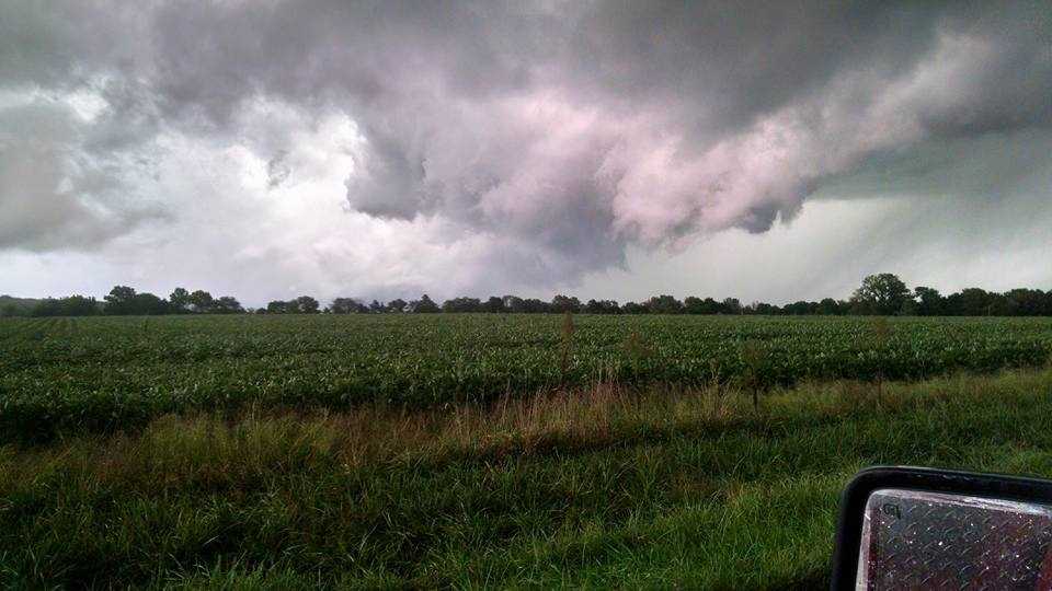 Images Tornados strike south of Kansas City