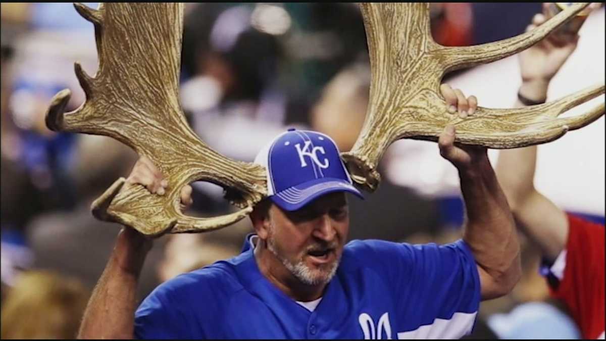 'Moose Man' gains notoriety among Royals fans
