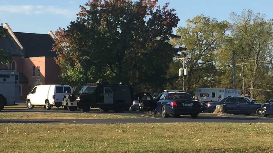 Police standoff at home near 79th Street, Holmes Road ends