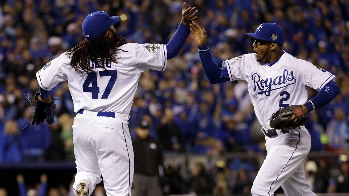 Johnny Cueto excited about new start with Royals