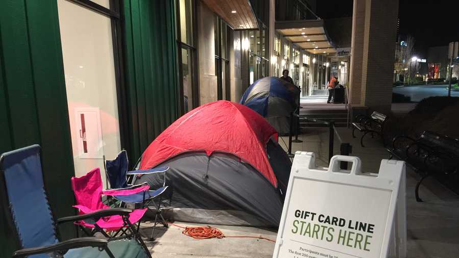 People camp out for opening of L.L. Bean store in Leawood