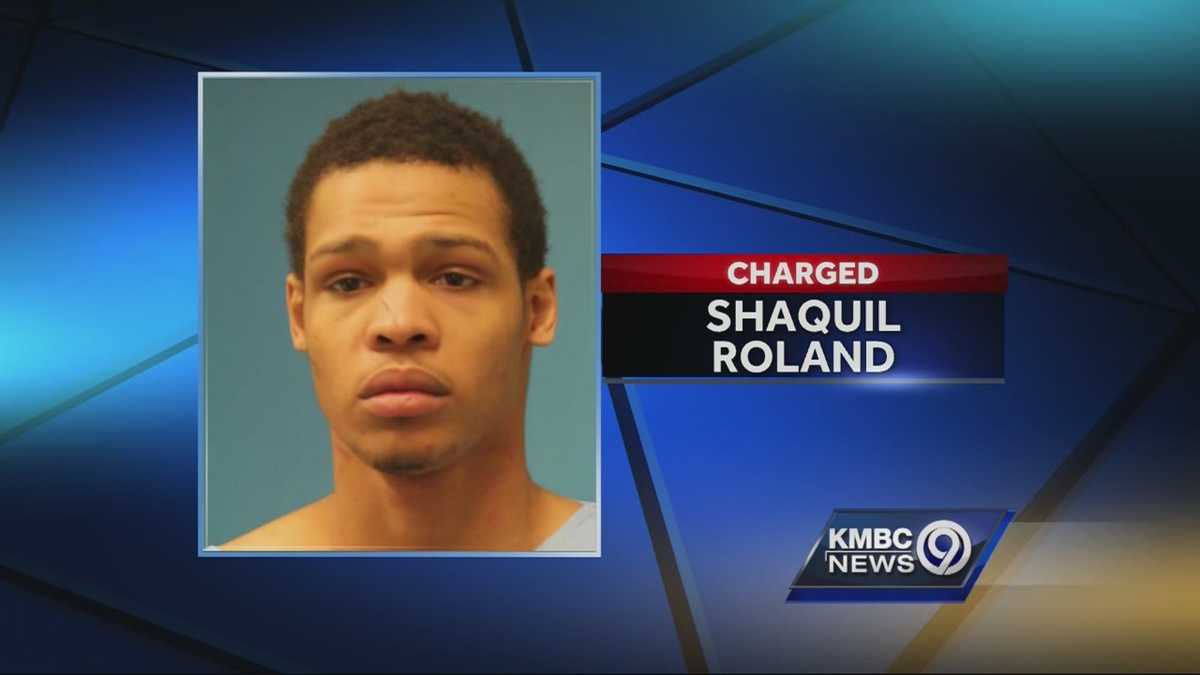 Man charged in father's shooting at Lee's Summit Burger King