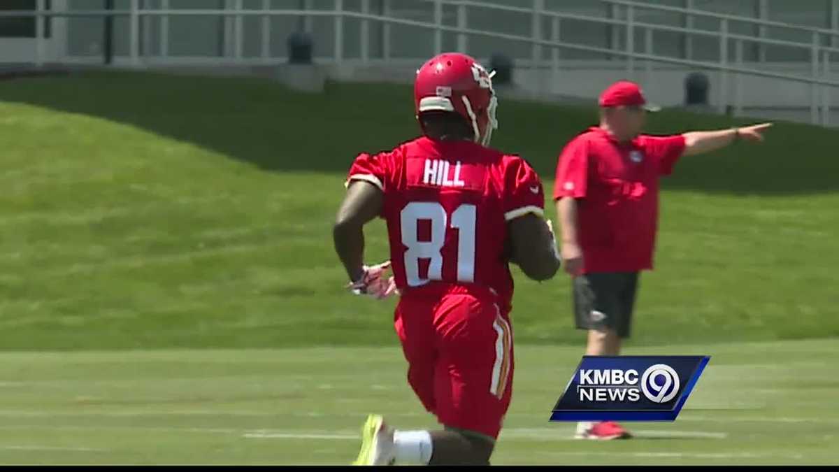 Chiefs' draft pick Tyreek Hill meets with KC media