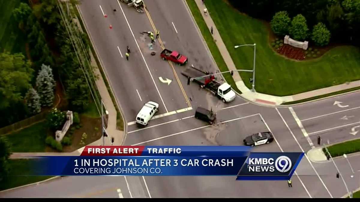 Crash at 119th Street, State Line Road injures 3