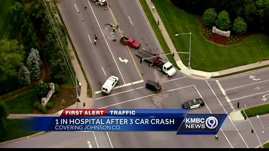 Crash at 119th Street, State Line Road injures 3