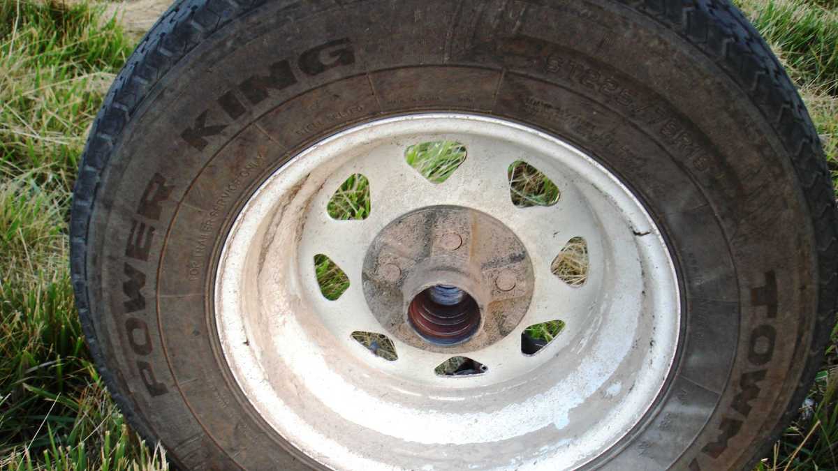 Tire Flies Off Trailer Hits Motorcyclist In Lee S Summit