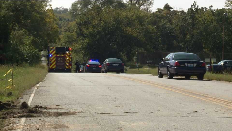Robbery suspect dies in crash during chase with Kansas City police
