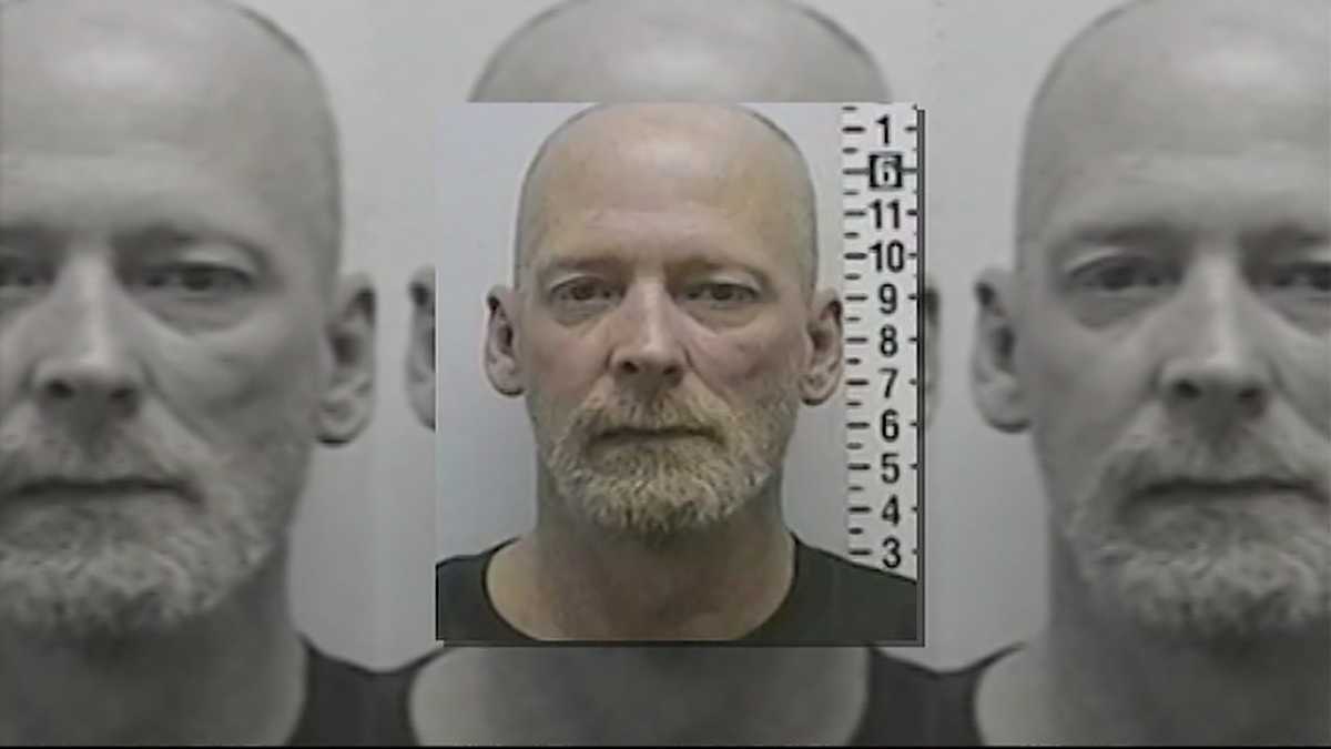 Murder suspect still on the run in NM