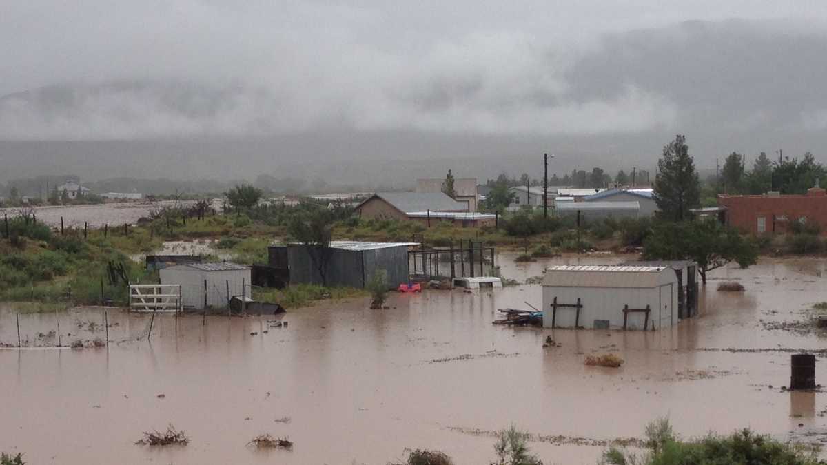Shelters set up in response to NM flooding