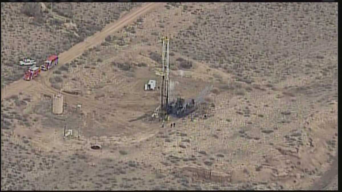 Photos Oil rig catches fire in Northern NM