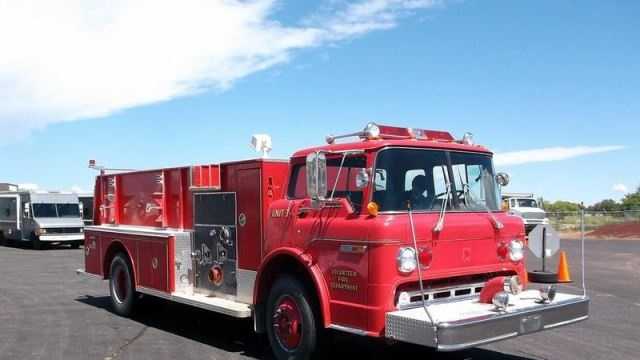 1982 Ford C8000 Fire Truck