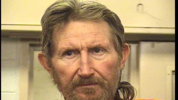 apd man grew dozens of pot plants in swimming pool