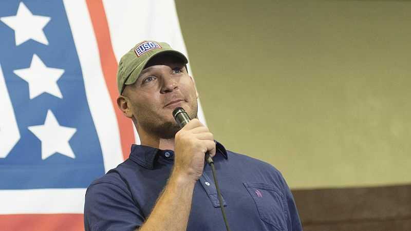 Here are ten things you might not have known about legendary Lobo linebacker Brian Urlacher.