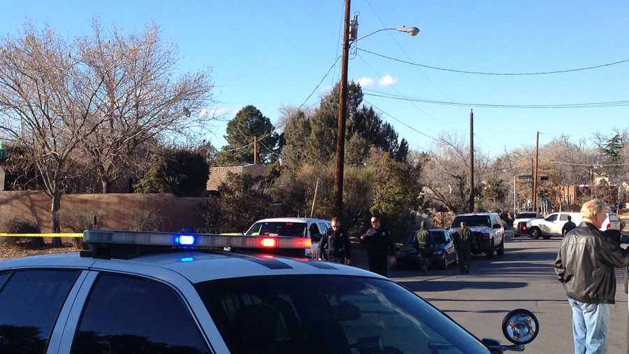 Albuquerque police responded to the area of Purdue and Wellesley Streets Sunday afternoon after a man found possible sticks of dynamite in a trash can. 