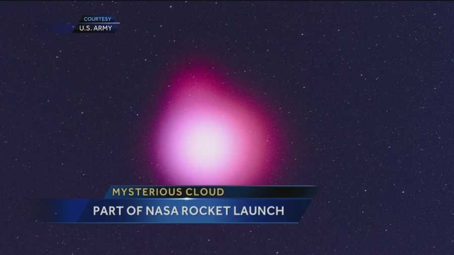 A mysterious pink cloud high above New Mexico caught the eyes of a lot of people early Wednesday morning.