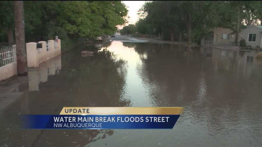 Water main break floods NW Albuquerque yards