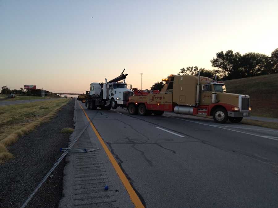 Photos Wreck along I35 near Guthrie