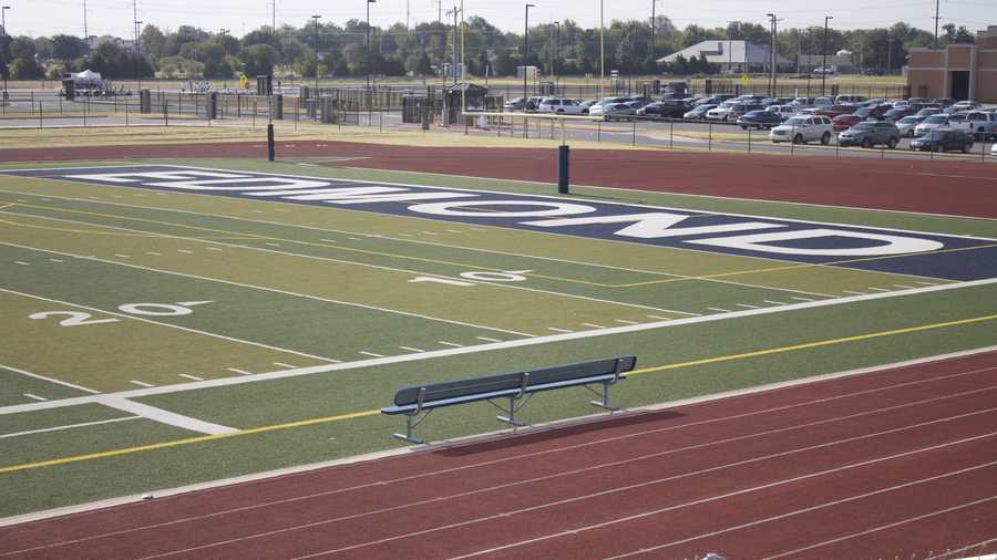 Edmond North football coach takes Mustang job