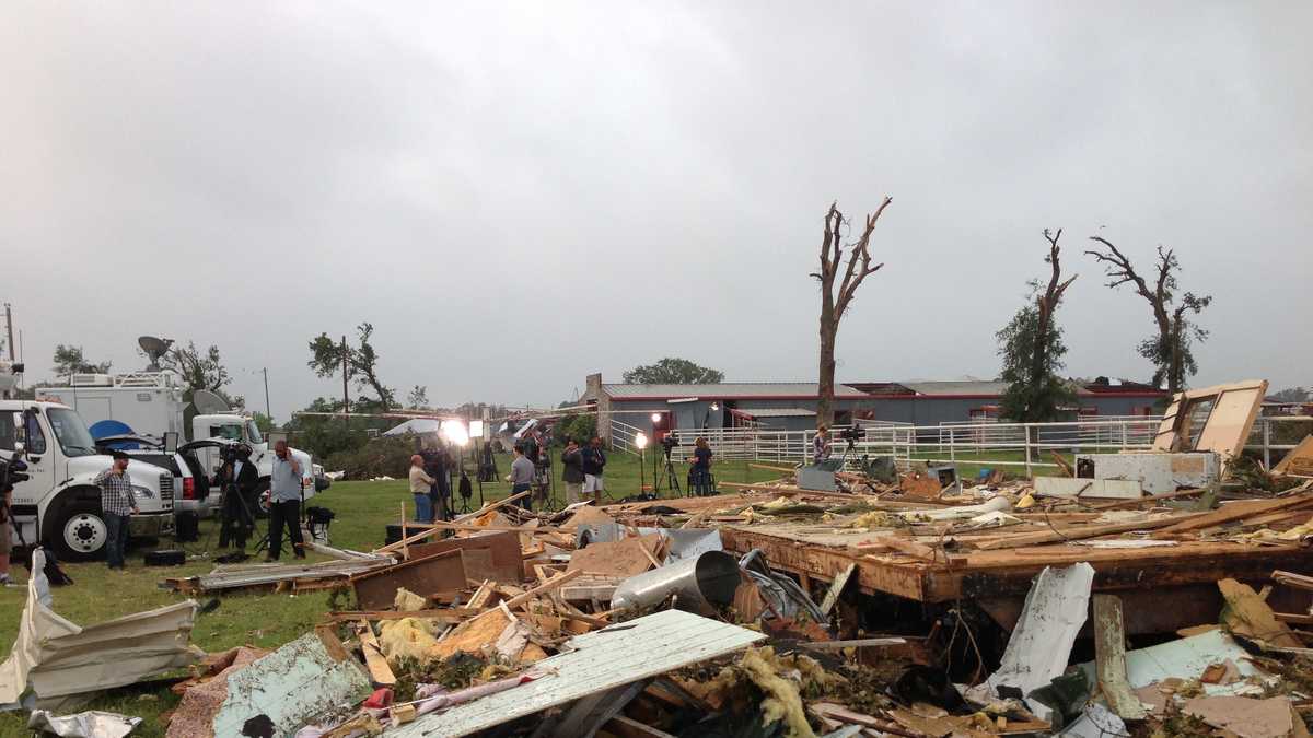 Photos: North Texas tornado damage, clean-up