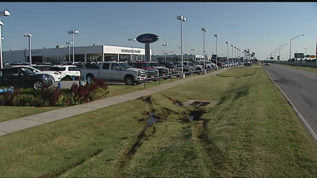 Dozens of vehicles stolen from Norman car dealership, owner says