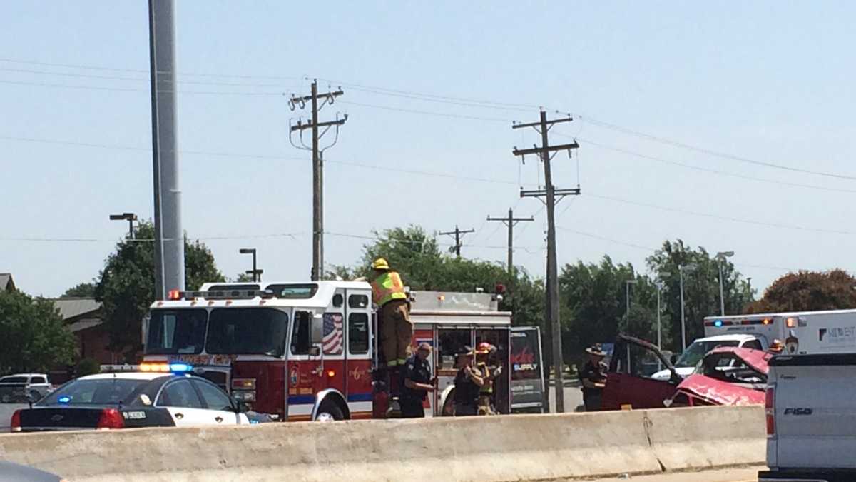 Oklahoma City couple risks lives to save child after car accident