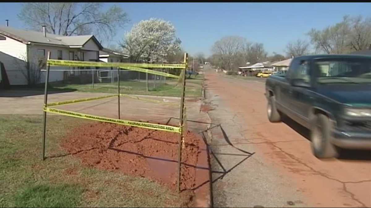 Crews working to repair water main break in northwest OKC