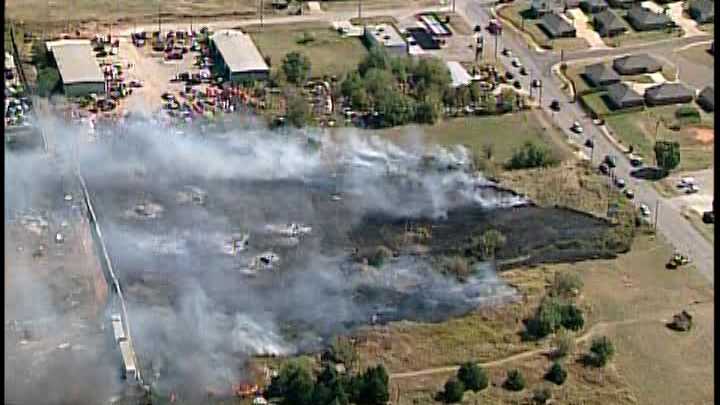 Gallery Crews Battle Large Grass Fire In Southeast Okc