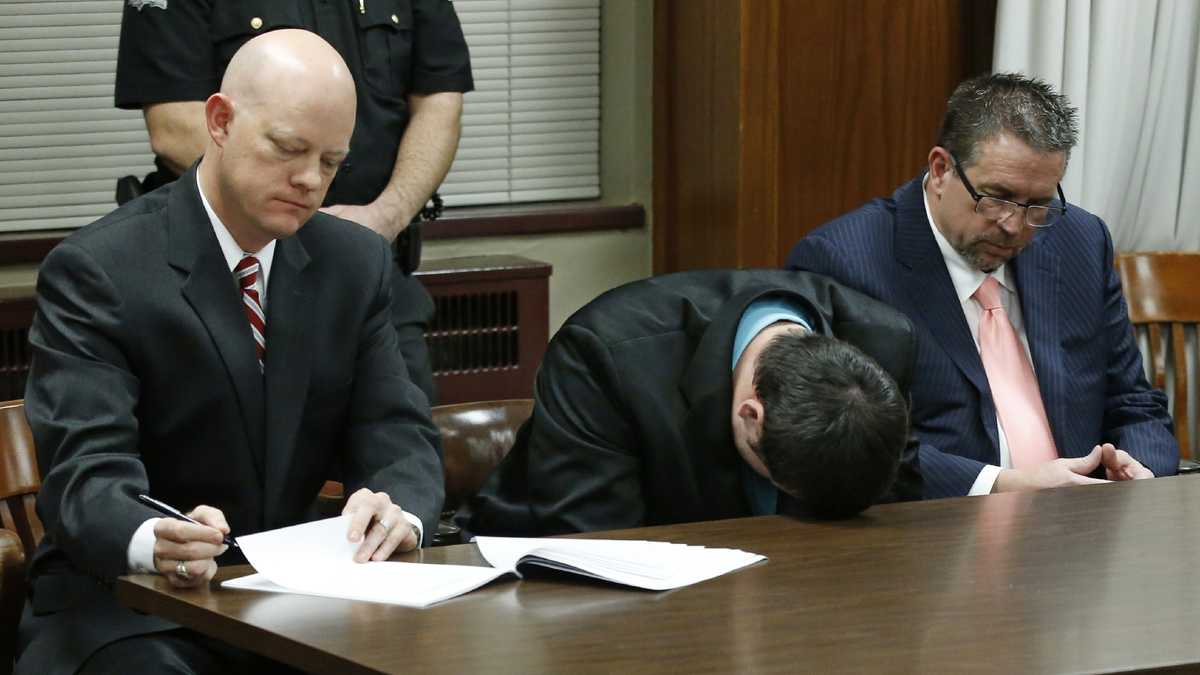 IMAGES: Jury recommends 263 years in prison for Daniel Holtzclaw