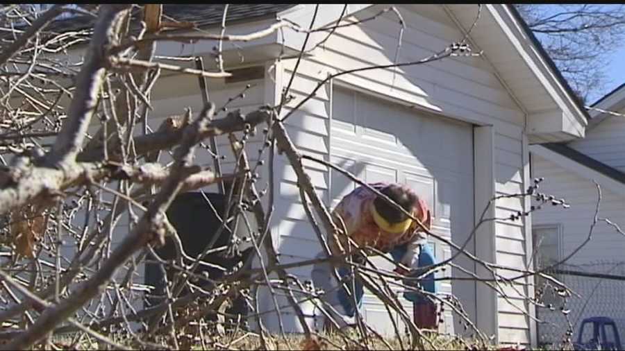 El Reno residents have been waiting more than two weeks for crews to clean up debris from their yards.
