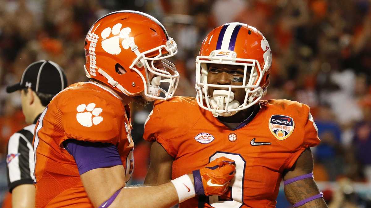 PHOTOS Clemson  defeats Oklahoma 37 17 in Orange  Bowl