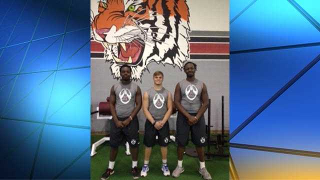 Former Sooner Donates 34 000 Worth Of Equipment To Ardmore High School Former Sooner Donates 34 000 Worth Of Equipment To Ardmore High School