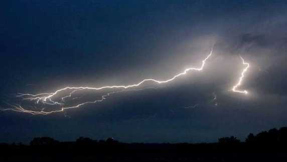 Oklahoma sets world record for longest lightning strike at 200 miles