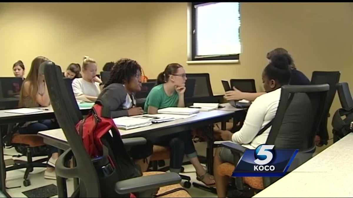 Teacher colleges see declining number of education majors