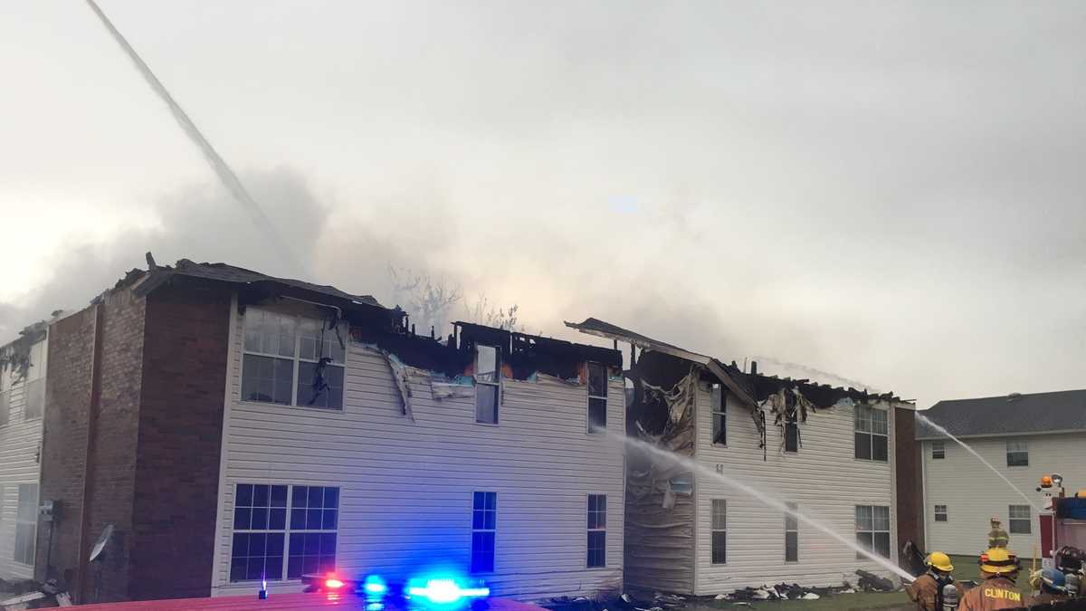 Elk City apartment fire possibly caused by lightning