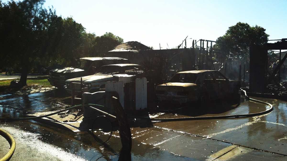 PHOTOS Greenfield houses burn in windwhipped fire