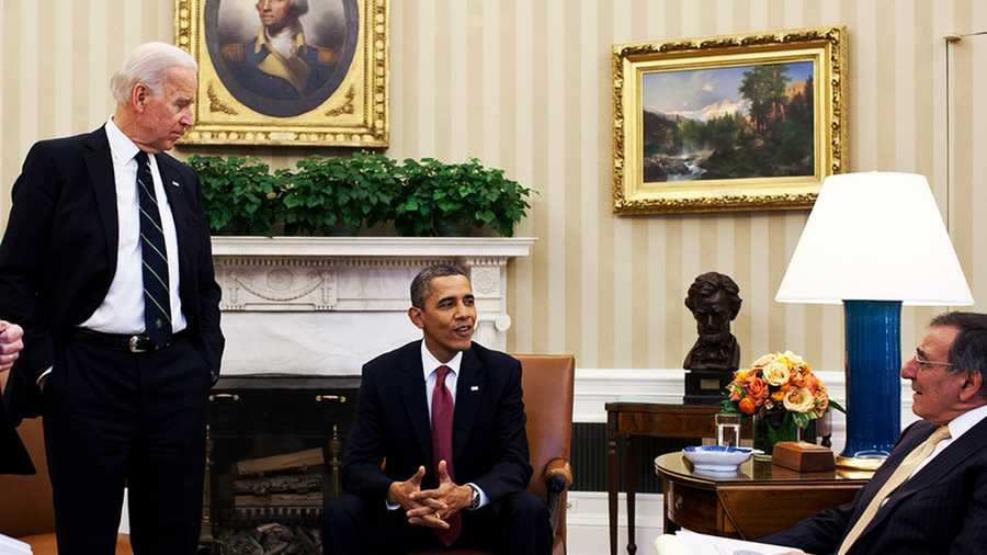Vice President Joe Biden speaks with President Barack Obama and U.S. Defense Secretary Leon Panetta. (White House Photo)