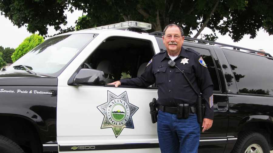 Longtime police officer Joe Gunter was elected as Salinas' new mayor. 