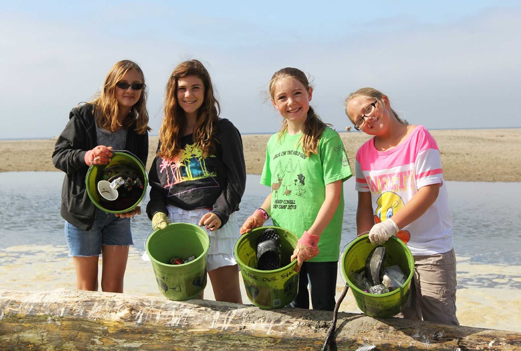 Santa Cruz Monterey July 5 beach cleanups find 1 500 pounds of trash