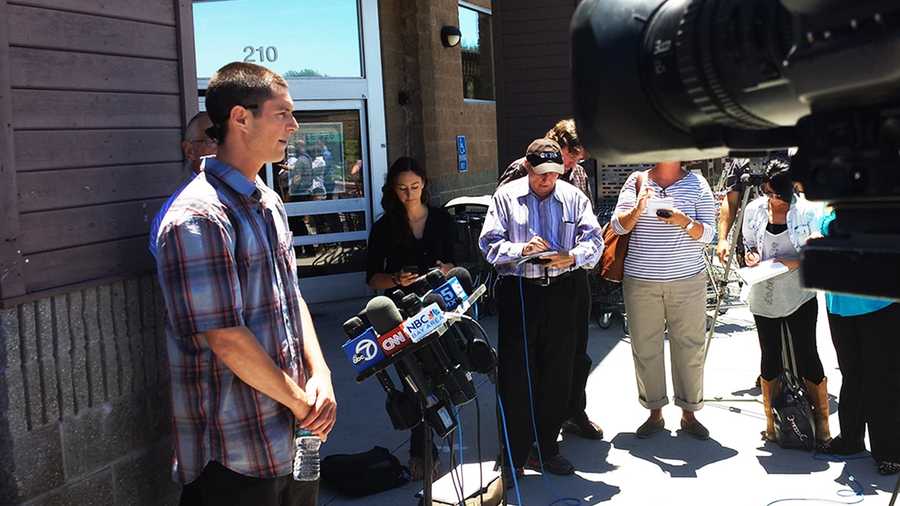 Elliot Stone, left, talks about what he witnessed during the San Francisco plane crash. (July 9, 2013)