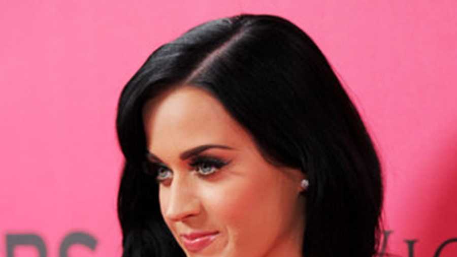 Katy Perry dethrones Justin Bieber on Twitter