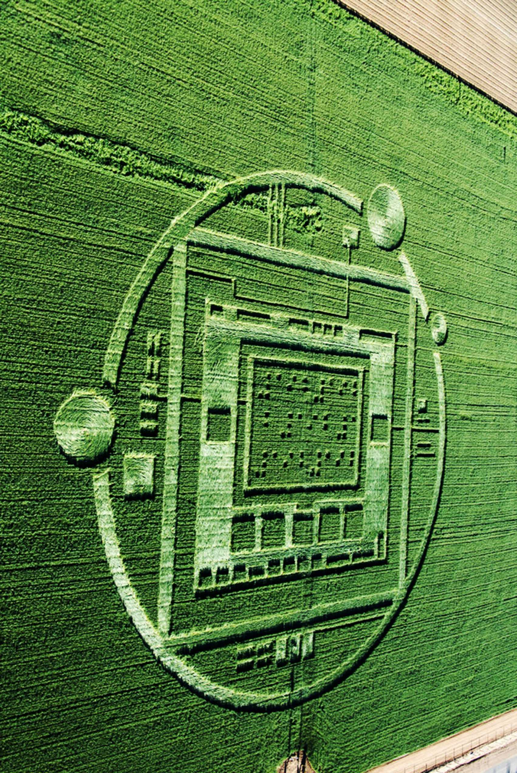 若者に人気のブランド Chualar crop circle contains message, braille expert says 小物