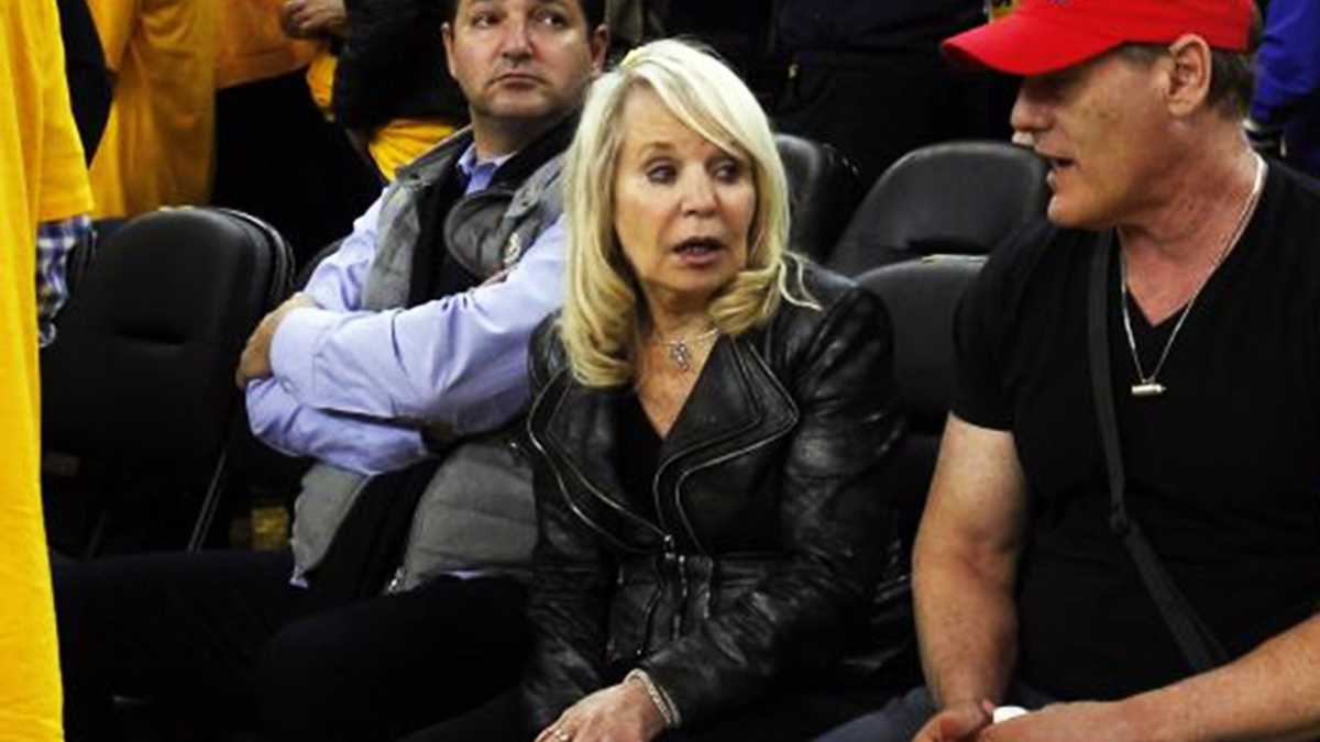 Shelly Sterling wants to keep Clippers, attorney says