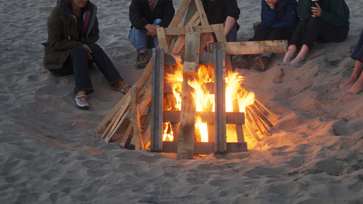Carmel rethinks bonfires at the beach