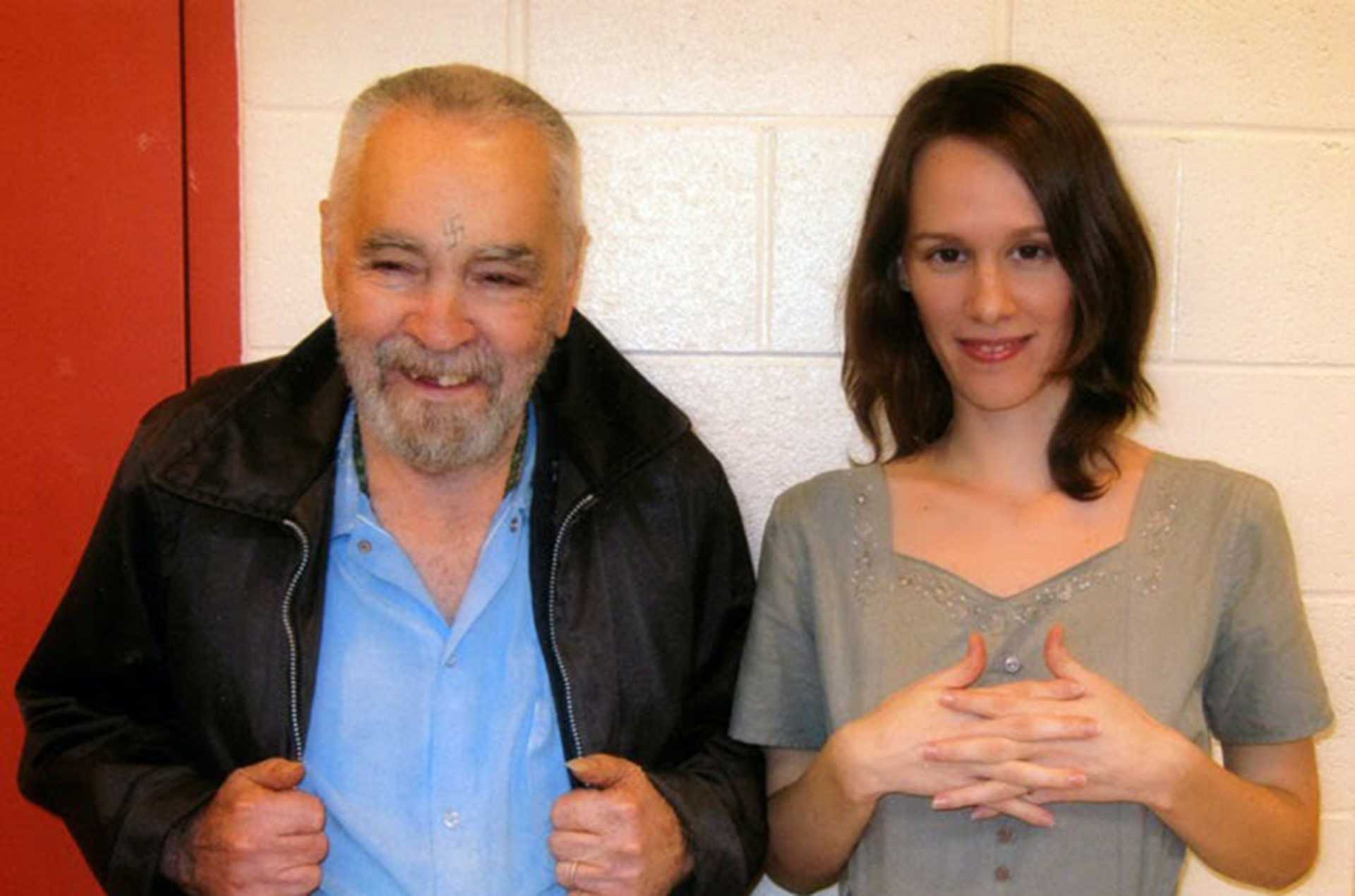 Charles Manson gets marriage license