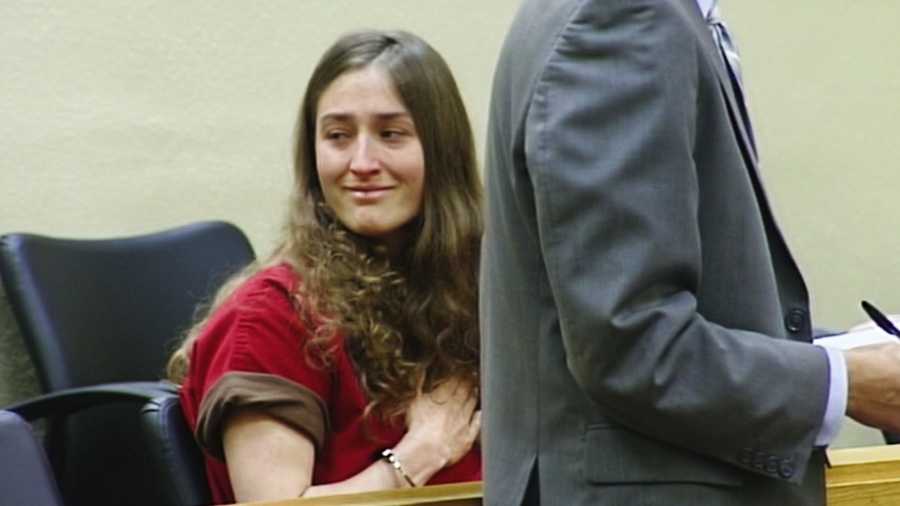 Erica Carey smiled at Cleve Goheen-Rengo and said "I love you," as she was arraigned in a Santa Cruz courthouse. (Feb. 9, 2015)